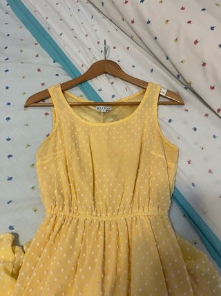 vestido amarillo Kling