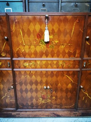 Mueble bar. Armario. Antiguo