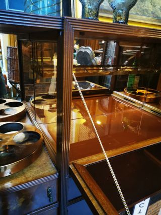 Mueble bar. Armario. Antiguo