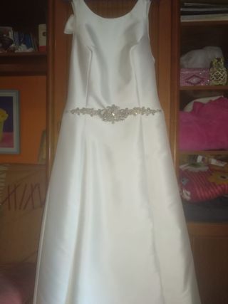 Vestido de novia con brillantes