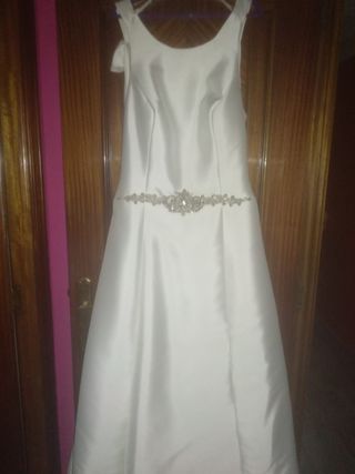 Vestido de novia con brillantes