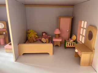 Casa de muñecas madera