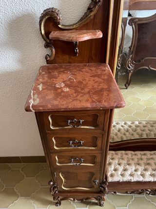 Vestidor mármol y madera vintage espejo y cajones.