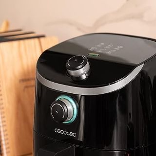 Freidora Cecotec sin Aceite de 2L de Aire Calient