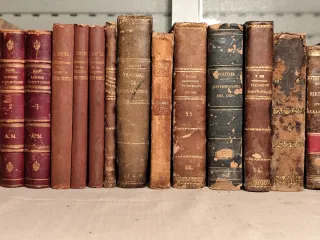 Libros de medicina antiguos