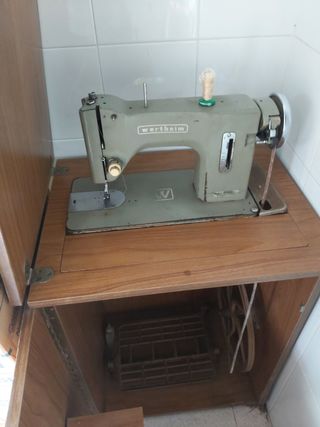 📍Wertheim máquina coser con mueble original