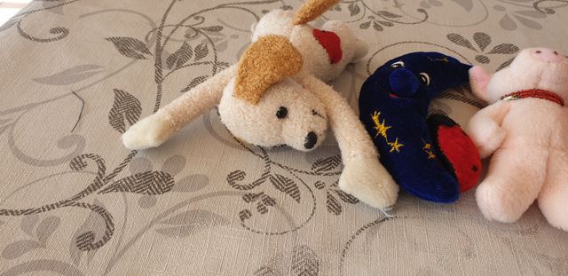 LOTTO N. 32 - 6 PELUCHES VARI