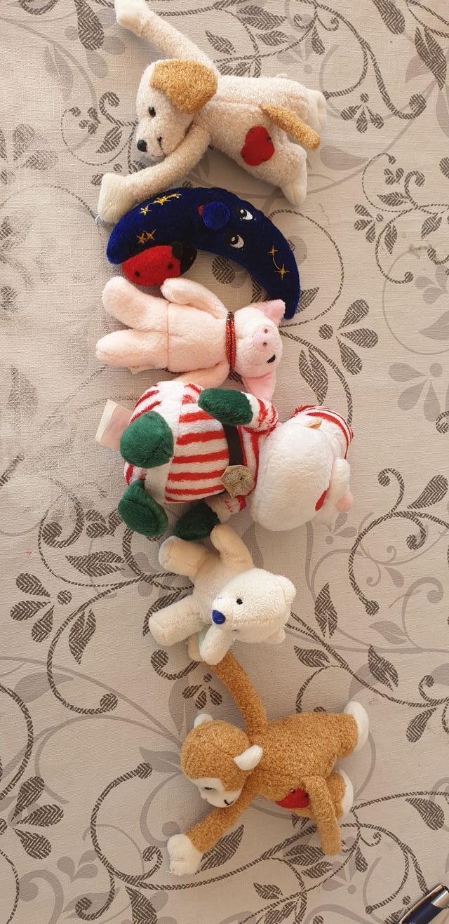 LOTTO N. 32 - 6 PELUCHES VARI