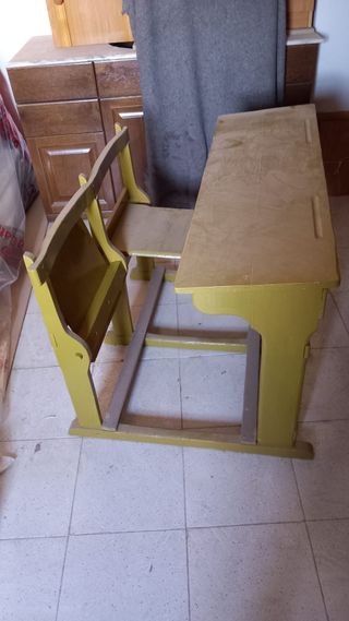 PUPITRE ESCOLAR ANTIGUO