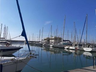 R-6930538 Traspaso Bar y Tienda de Vinos