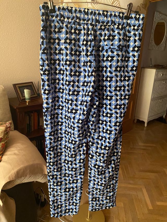 Pantalón azul ancho (talla M)