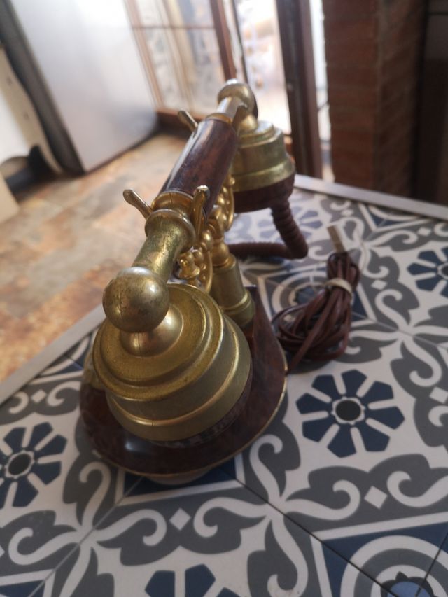 Teléfono fijo. Nuevo. Nunca usado