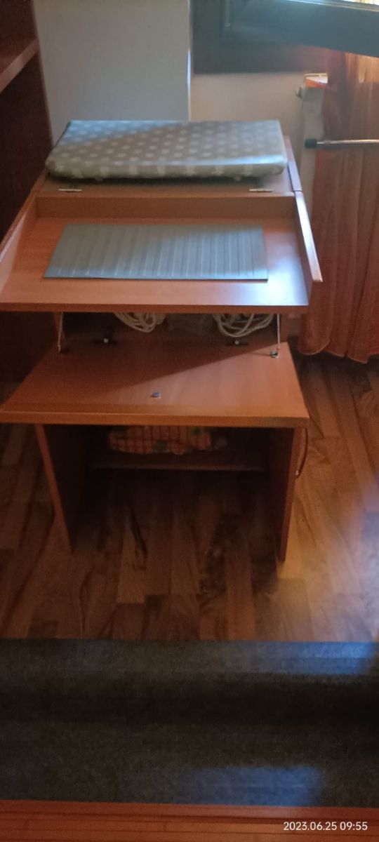 Mobiletto con asse da stiro Foppapedretti