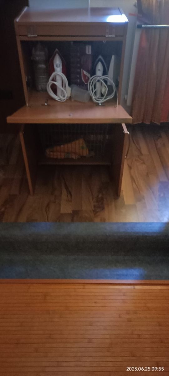 Mobiletto con asse da stiro Foppapedretti