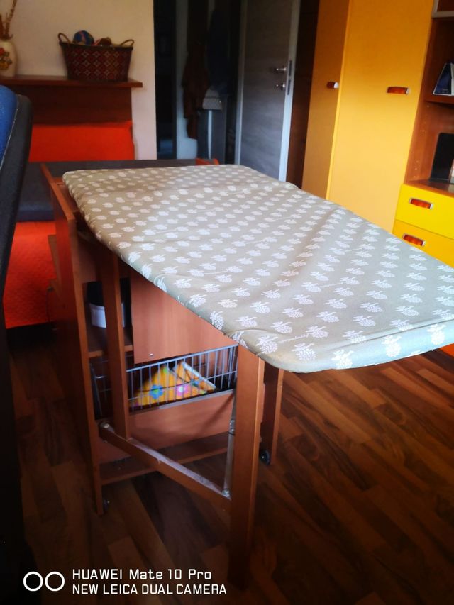 Mobiletto con asse da stiro Foppapedretti