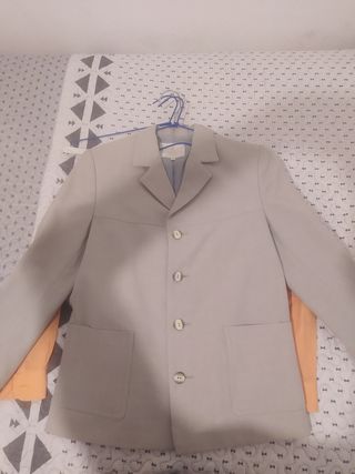 Traje comunión beis claro