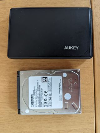 Discos duros 3,5" y carcasa 2,5"