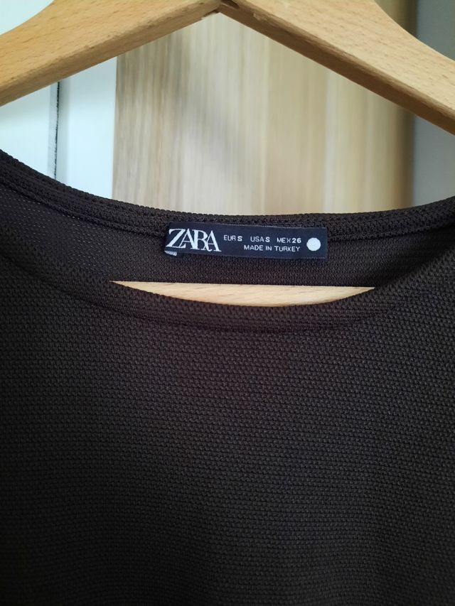 Vestido marrón de Zara