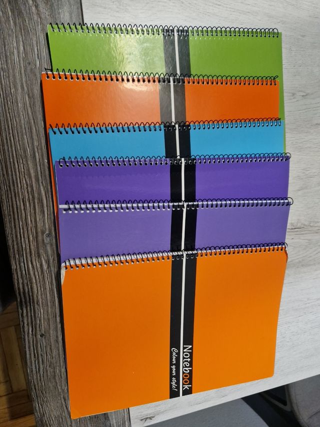 6 Cuadernos cuadros + 1 gratis