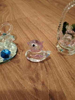 Búhos y figuras de cristal 