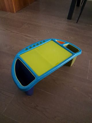 Mesa, escritorio infantil