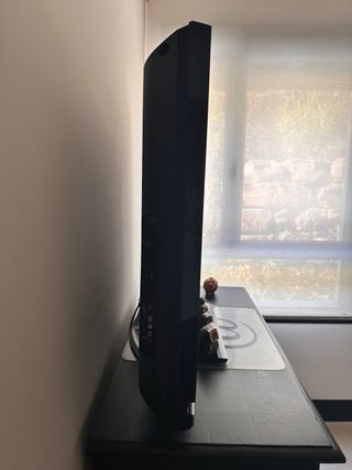 TV  plana 40’’ SONY KDL40W4000