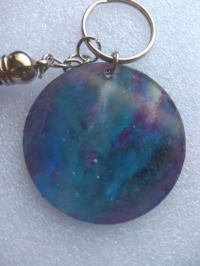 Llavero pintado a mano. Galaxia.