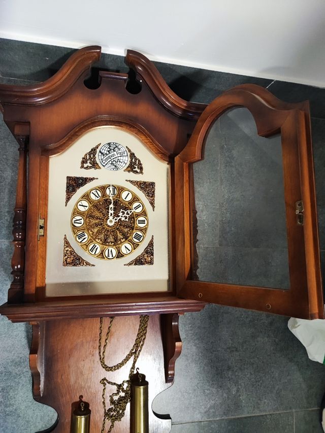 Reloj artesano de cuco