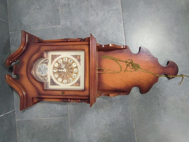 Reloj artesano de cuco