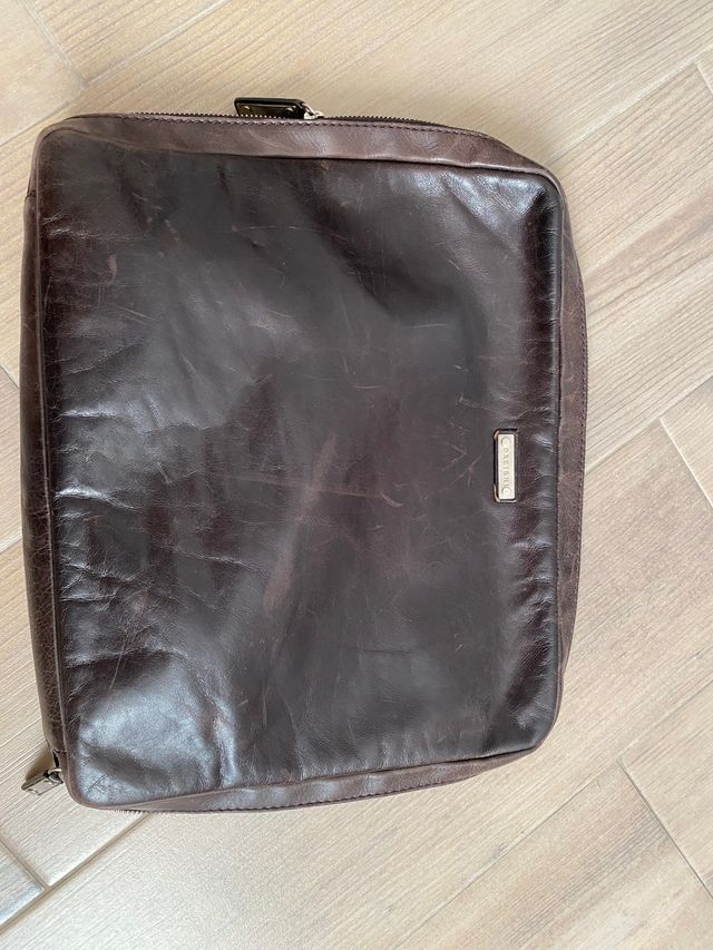 Borsa  documenti e Pc Orciani