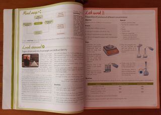 Libro "Physics and Chemistry" 2° ESO