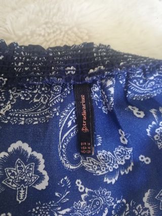 Blusa azul hombro descubierto talla M 