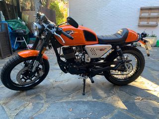 Moto Hanway Raw 125 SR Sport Color Naranja 340 KMs
