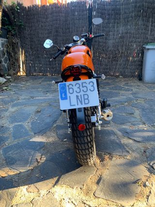 Moto Hanway Raw 125 SR Sport Color Naranja 340 KMs