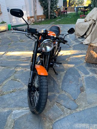 Moto Hanway Raw 125 SR Sport Color Naranja 340 KMs