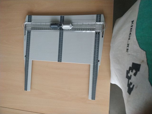 Herramienta para cortar y marcar