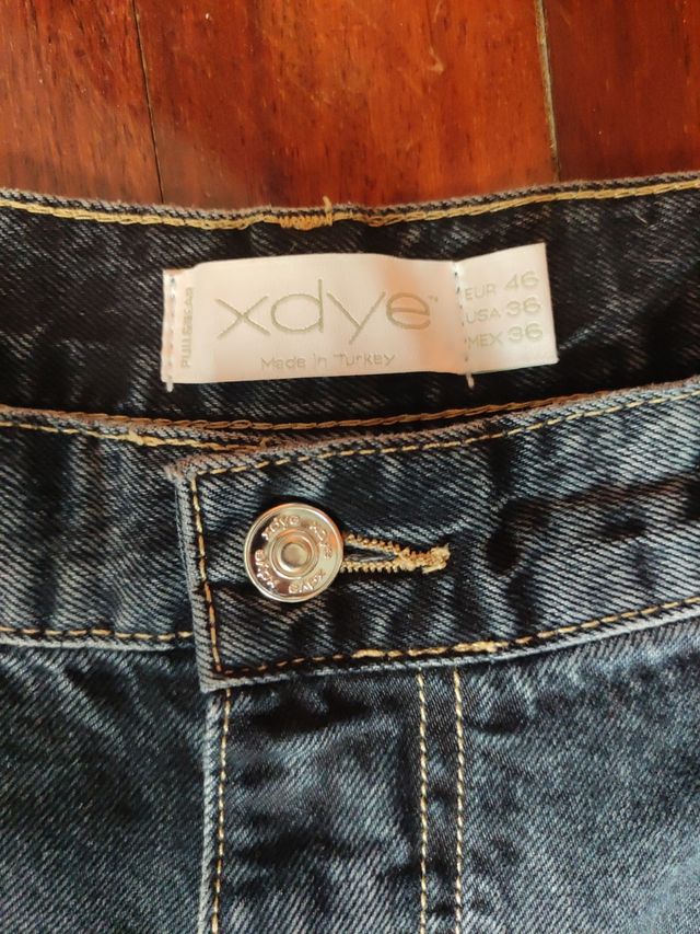 Pantalón vaquero corte ancho