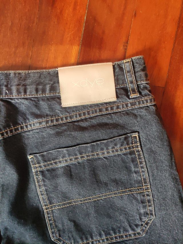 Pantalón vaquero corte ancho