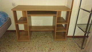 Escritorio de madera