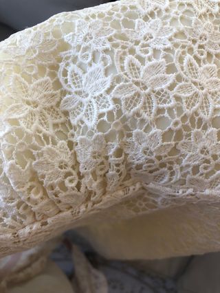 vestido guipur