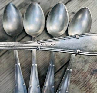 REBAJADO! SET 5 CUCHARAS ANTIGUAS PLATEADAS