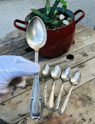 REBAJADO! SET 5 CUCHARAS ANTIGUAS PLATEADAS