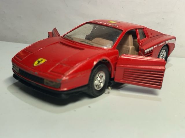 FERRARI TESTAROSSA ESCALA 1:32