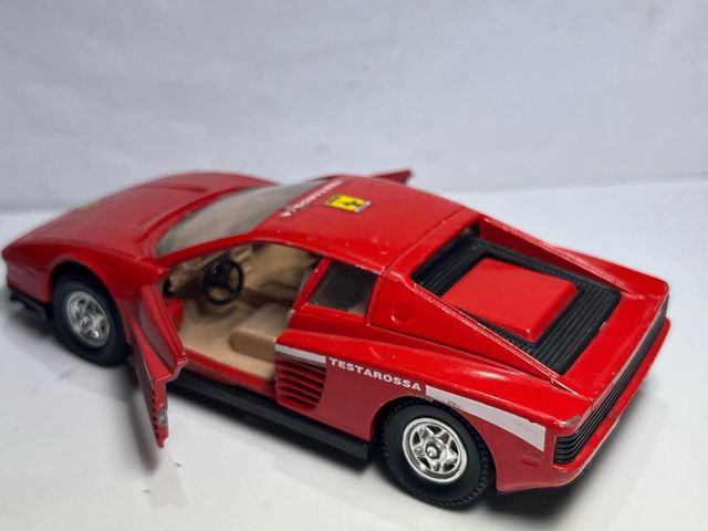 FERRARI TESTAROSSA ESCALA 1:32