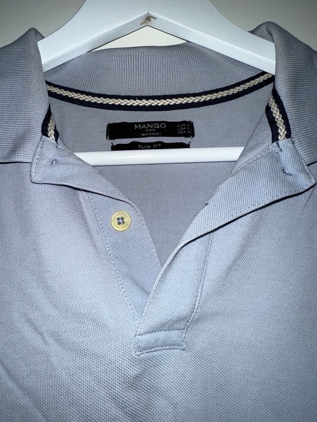 Polo azul cielo de Mango