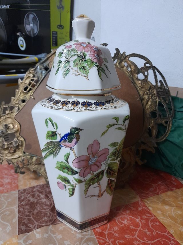 Jarrón retro en cerámica.