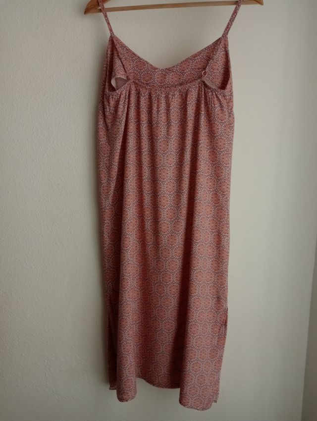 Vestido midi de tirantes