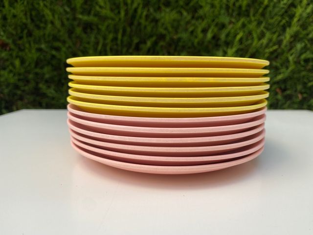 12 platitos de colores de bambú