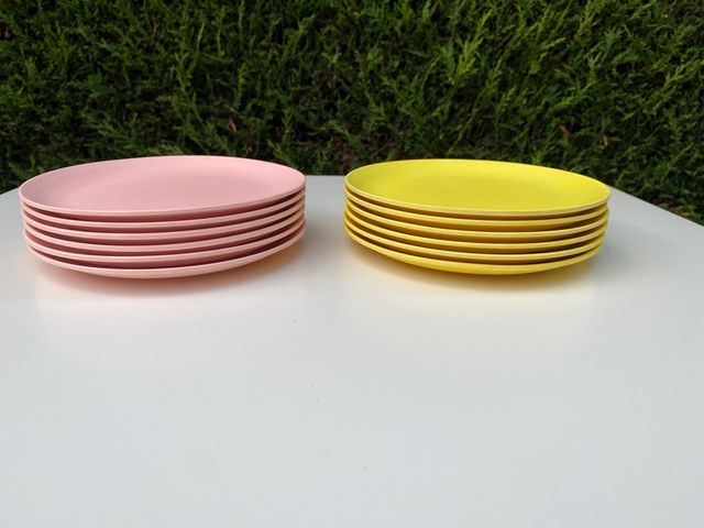 12 platitos de colores de bambú