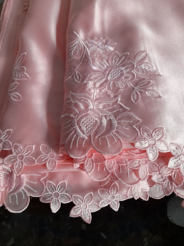 Juego de Sabanas en satin bordado